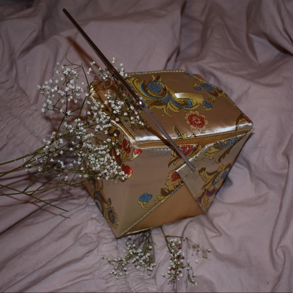 Silk Chinese takeout box clutch - Picture 1 of 3